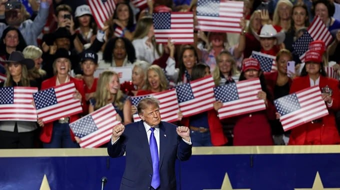 Трамп обещает $5000 каждому американцу ценой в $1,35 трлн дефицита бюджета США