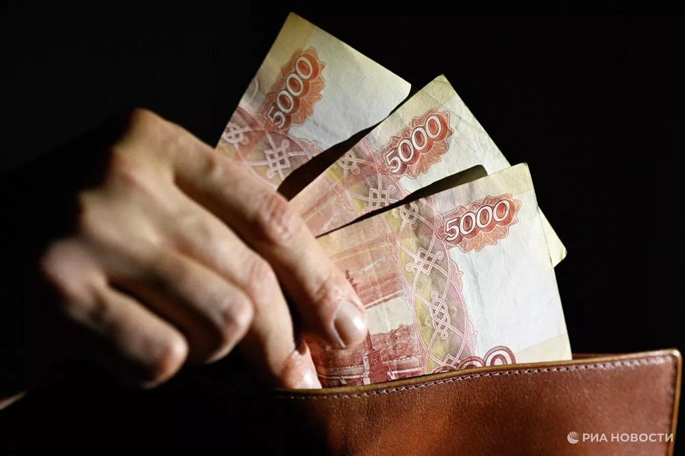 Хорошая зарплата — главная мотивация россиян на работе