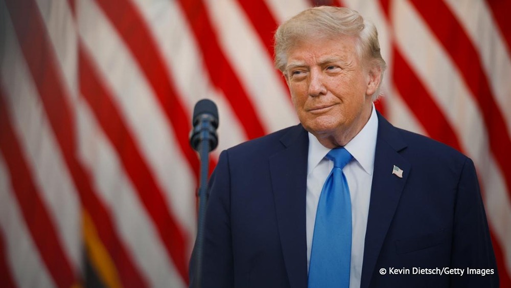 Трамп заявил, что разговор с Путиным был замечательным, президент РФ настроен на договоренности по Украине. Трамп считает возможной вскоре новую двустороннюю встречу с Путиным