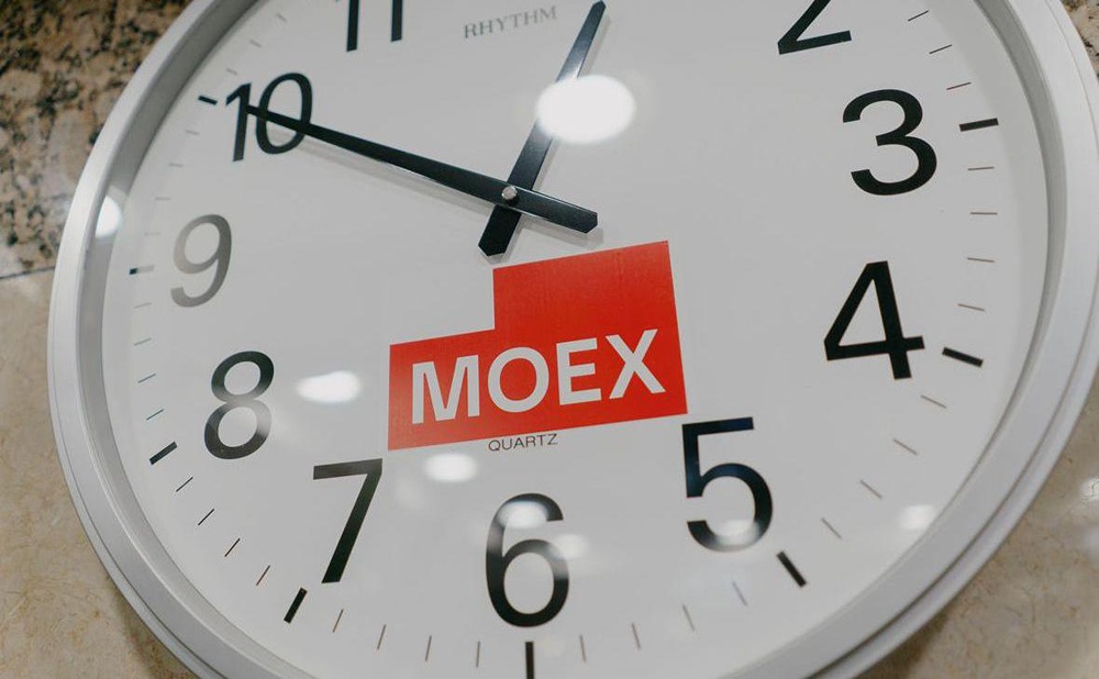 Мосбиржа: +1 час сессии — обороты в голубых фишках заметно выросли