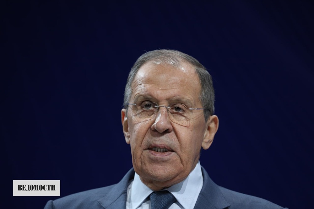 Зачем Сергей Лавров надел свитер с надписью «СССР» на саммите в Анкоридже