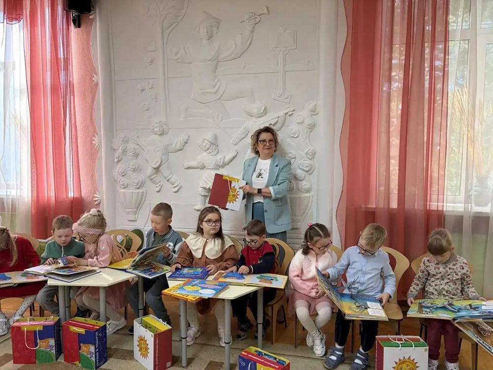 Тактильные книги и «Волшебные карандаши»: помощь детям в Пермском крае от БФ «ЛУКОЙЛ»