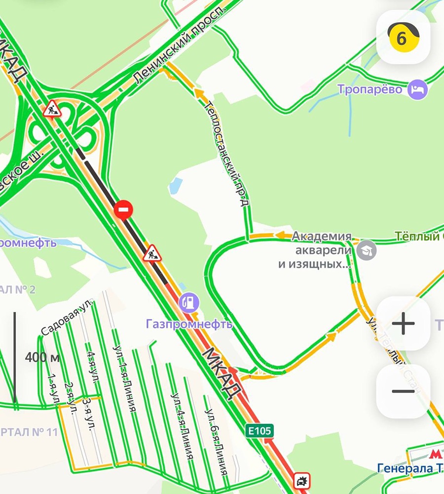 На пересечении Ленинского проспекта и МКАД возникла серьёзная затор из-за перекрытия дороги