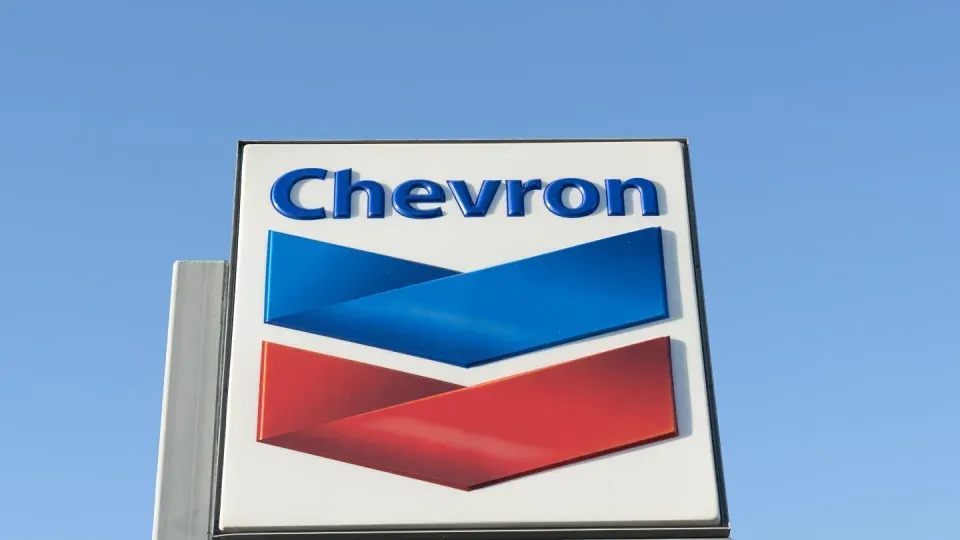 Chevron планирует сократить капитальные затраты и бюджеты капитальных затрат дочерних компаний на 2025 год на 2 млрд долларов