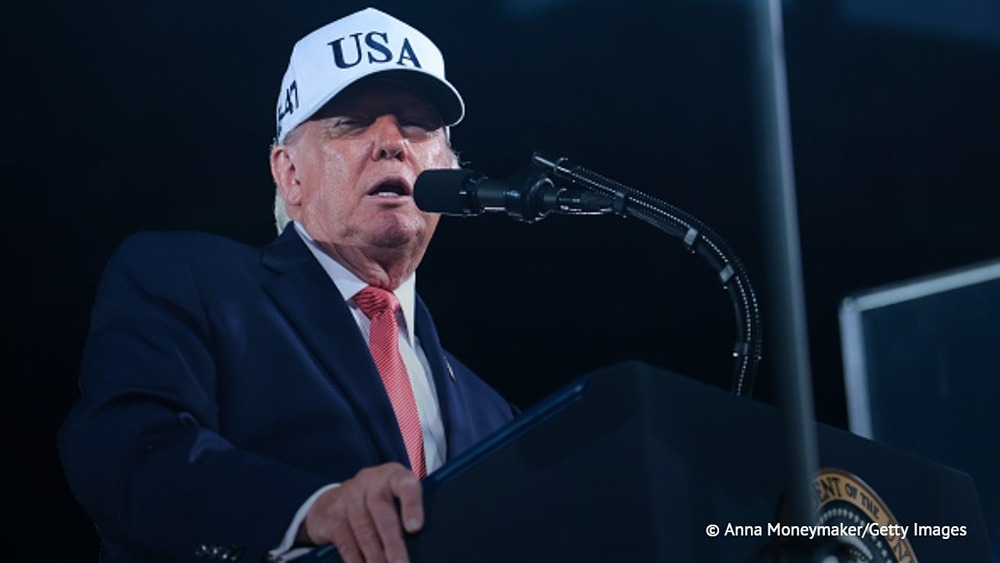 Трамп сравнил протесты во Франции с угрозой для США