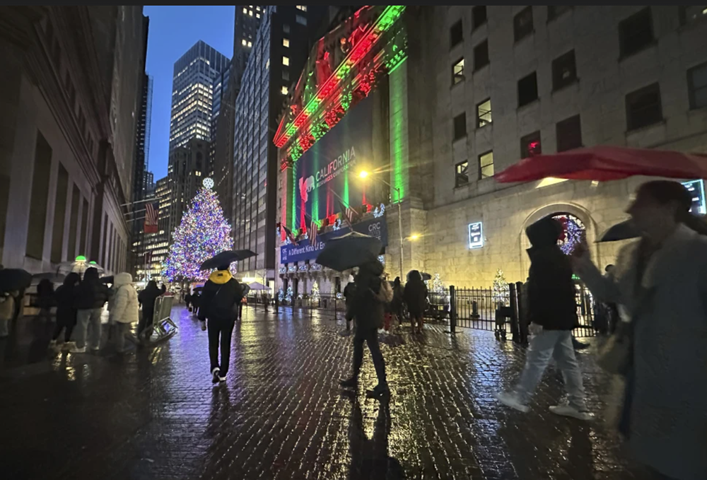 Фондовые индексы США снижаются на фоне публикации данных по инфляции в производственном секторе