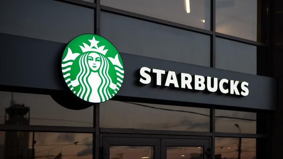 Новый руководитель компании Starbucks увеличивает продолжительность оплачиваемого отпуска по уходу за ребёнком для сотрудников, занимающих должность бариста