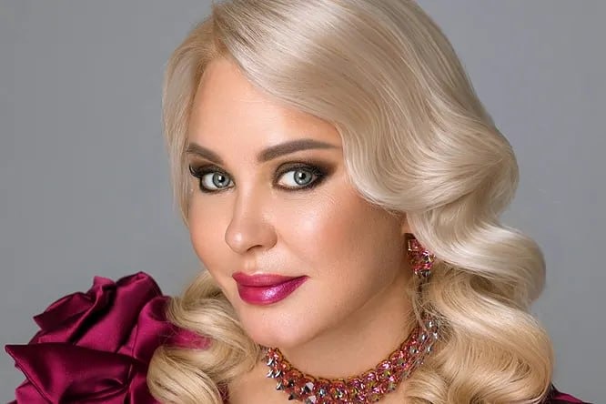 Жительница Нижегородской области, 46-летняя Елена Секретарева, стала финалисткой конкурса «Миссис мира»