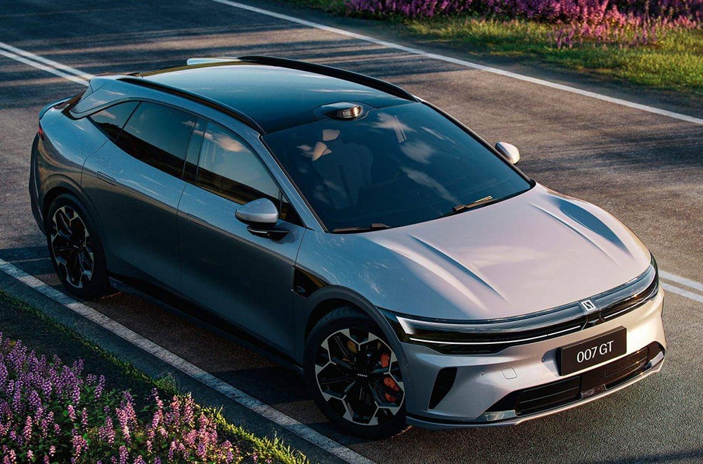 В Китае был представлен новый универсал Zeekr 007 GT, серийное производство которого уже одобрено