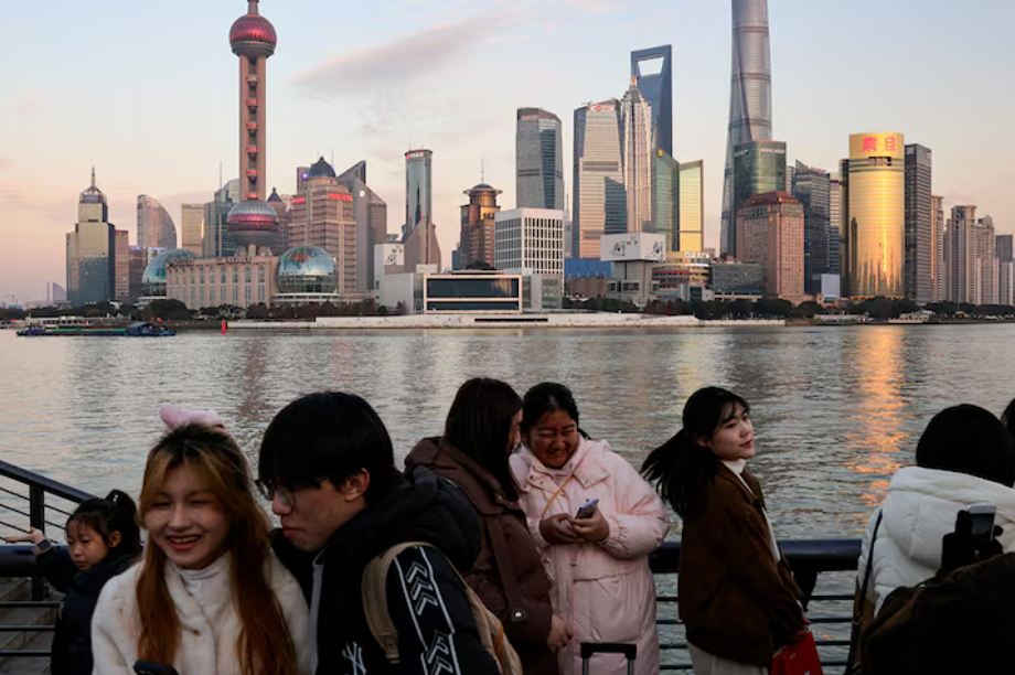 Бережливые молодые люди в Китае ускоряют накопление сбережений, повышая экономические риски