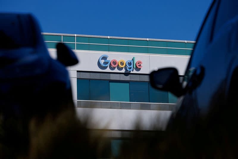 Власти Индонезии наложили на компанию Google штраф в размере 12,4 миллиона долларов за то, что она недобросовестно вела свою деятельность