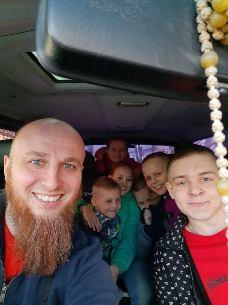 У многодетного отца Ивана Сухова родился тридцатый ребенок, и он не планирует останавливаться — ранее он заявлял, что стремится к минимум 50 детям