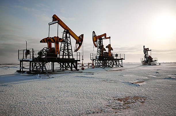 После введения санкций со стороны США, стоимость нефти марки Urals увеличилась на 14,4 доллара за баррель.