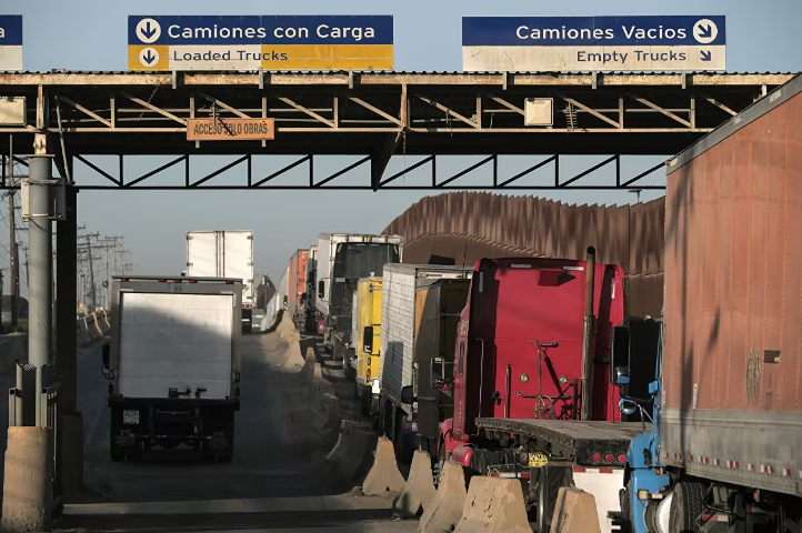 Торговые пошлины Трампа могут увеличить стоимость импортируемых на $900 млрд. товаров из Мексики и Канады