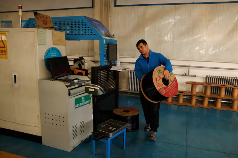 Производственная активность в Китае в январе неожиданно сократилась, достигнув пятимесячного минимума