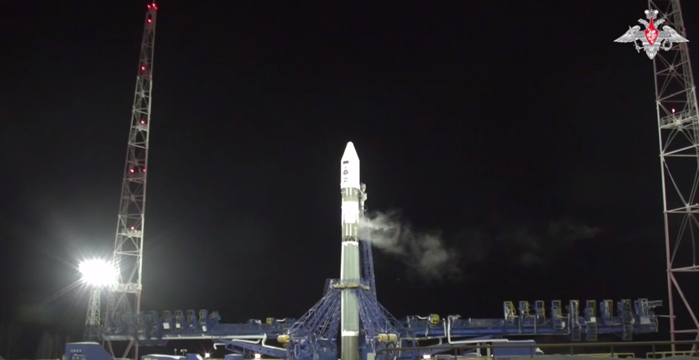 С космодрома «Плесецк» успешно стартовала ракета с военными спутниками на борту