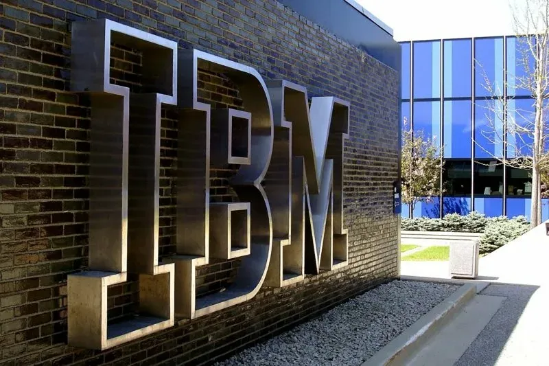 Компания IBM прогнозирует долгосрочный рост продаж, который превосходит все ожидания