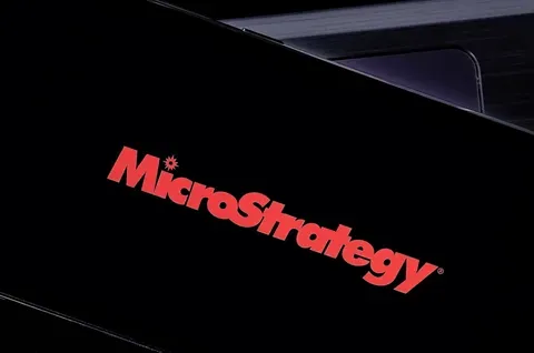 Компания MicroStrategy привлекла 563 миллиона долларов, реализовав привилегированные акции