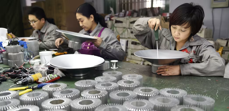 Производственная активность Китая растет более медленными темпами