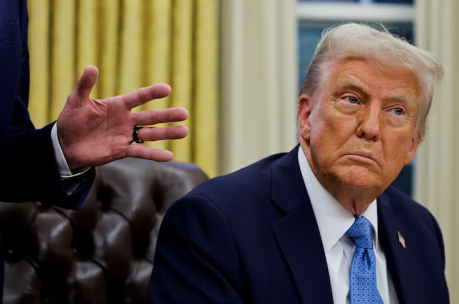 Автомобильные гиганты и ядерные компании несут убытки, поскольку тарифы Трампа обрушивают рынки