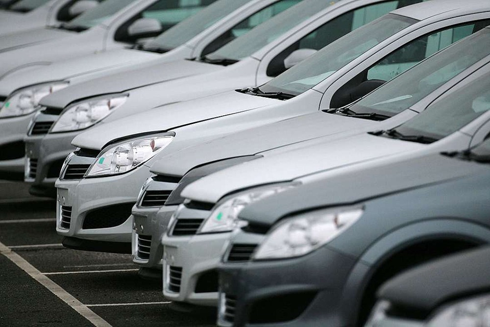 Приобрести автомобиль в России стало почти невозможно