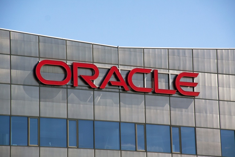 Oracle внедряет в свои финансовые программы инструменты, которые используют искусственный интеллект для анализа данных и формирования цен