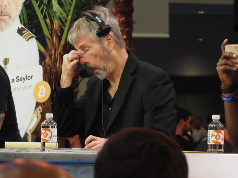 Strategy снова начала приобретать биткоины, увеличив свои активы до 478 740 BTC