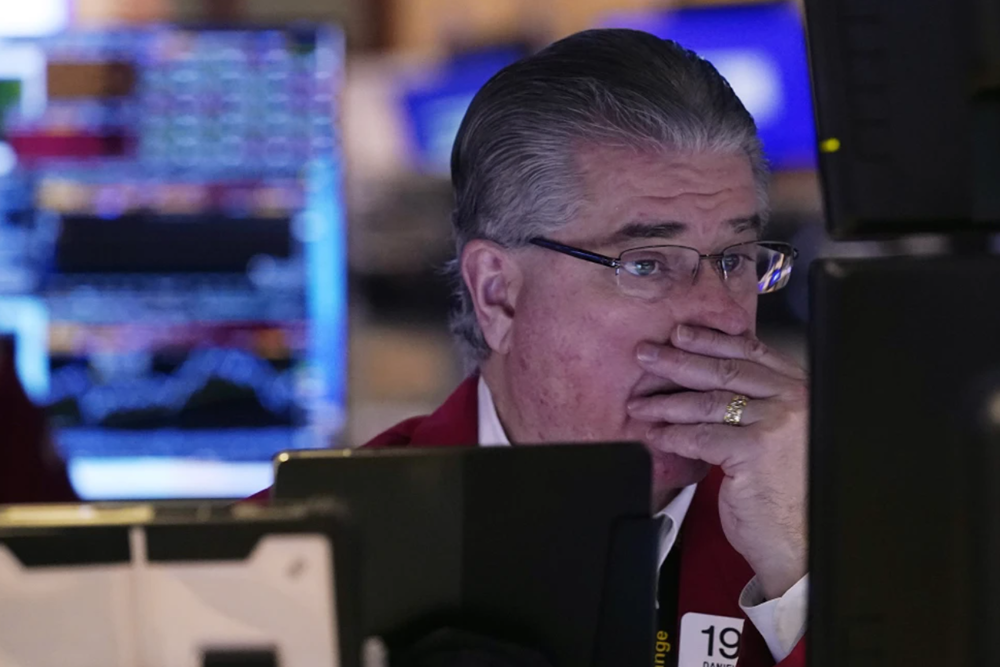 Фондовые индексы США снижаются после отчета Alphabet