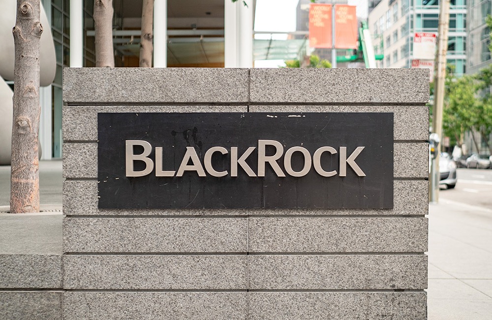 Компания BlackRock планирует вывести на европейский рынок биржевой продукт, который будет работать с биткоинами