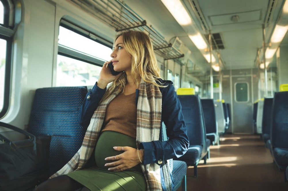 Для будущих мам будет действовать бесплатный проезд в общественном транспорте