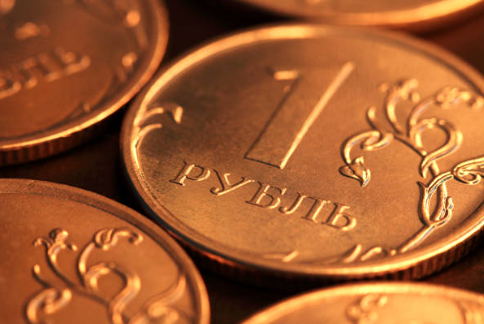 В ближайшие дни ожидается, что курс пары рубль/доллар будет колебаться в пределах от 97 до 99 рублей за доллар