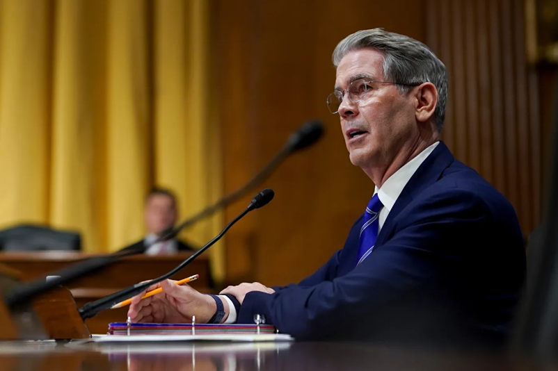 Министр финансов Бессент посетит Киев в ближайшие дни