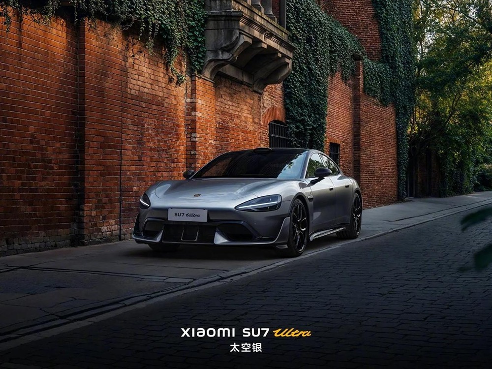 Xiaomi представила свой новый спортивный автомобиль SU7 Ultra в цвете Space Silver
