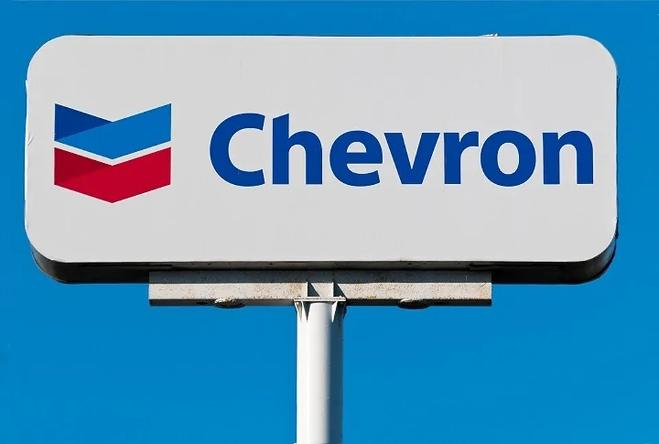 Компания Chevron активизирует экспорт венесуэльской нефти в связи с потеплением отношений между Трампом и Мадуро