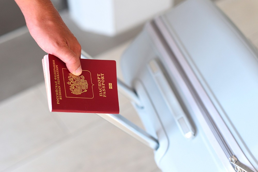 Министерство внутренних дел Российской Федерации предоставило информацию о процедуре оформления второго заграничного паспорта
