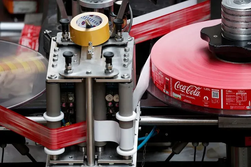 Компания Coca-Cola Europacific Partners с радостью сообщает о квартальном росте выручки, что стало возможным благодаря высокому уровню спроса на нашу продукцию