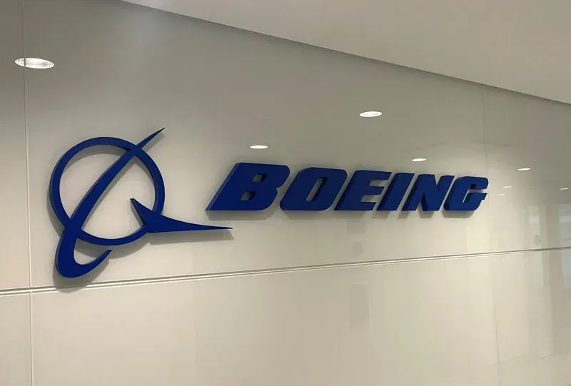 Хедж-фонд Viking приобретает ценные бумаги Boeing, а также увеличивает долю в JPMorgan, что подтверждается данными финансовой отчётности