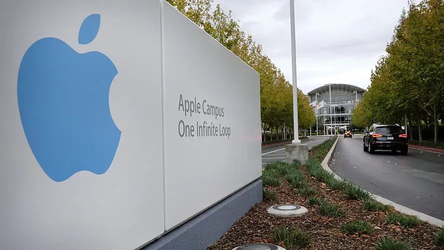 В течение следующих четырёх лет компания Apple инвестирует в экономику США более полутриллиона долларов