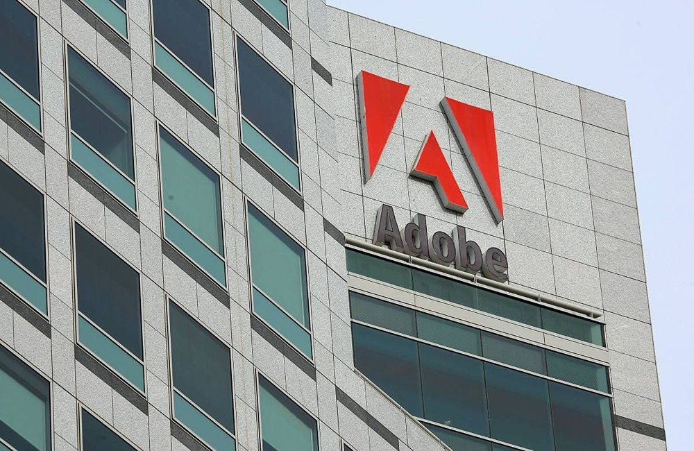 Новости компании Adobe: прогноз выручки