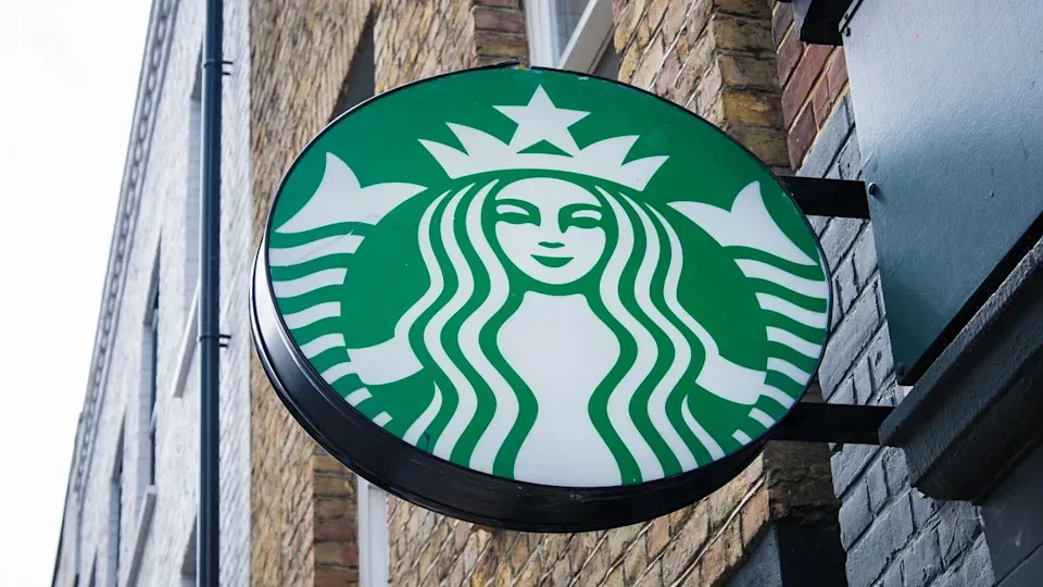 Новости Starbucks: компенсация ущерба