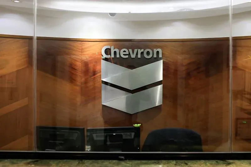 Chevron проявляет интерес к разработке месторождений, содержащих углеводороды