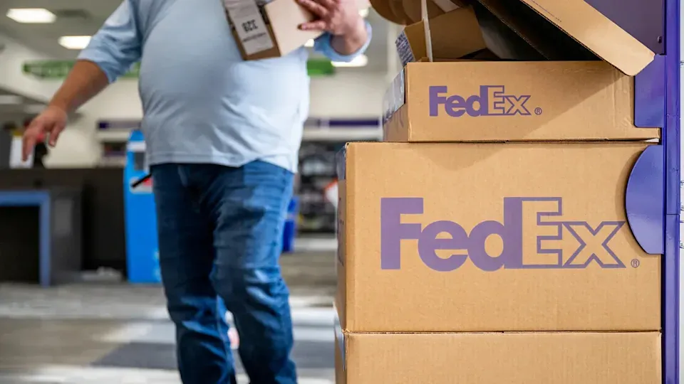 FedEx начинает предоставлять новый сервис