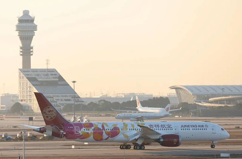 Почему китайские авиакомпании задерживают американские самолёты?