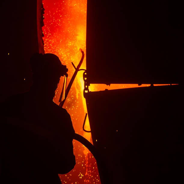 Как жесткая ДКП изменила правила игры для металлургов и повлияла на конкуренцию в отрасли?