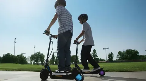 Какие штрафы за езду детей на самокате?
