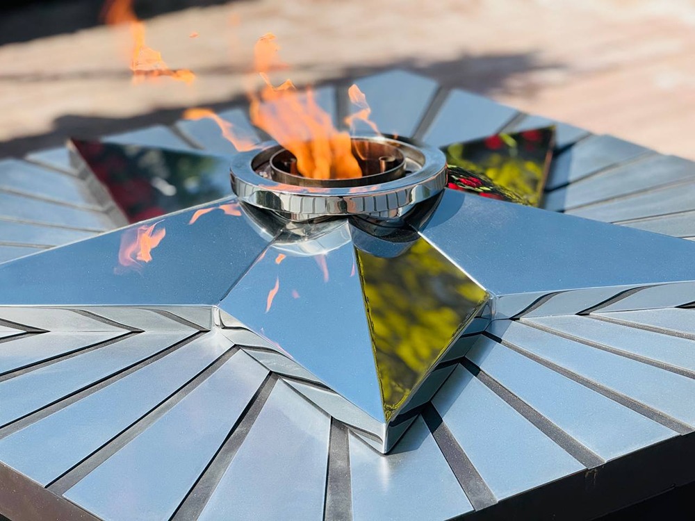 Станислав Кузнецов зажег «Огонь Памяти» на мемориале воинам 4-й дивизии народного ополчения в подмосковном Щекутино