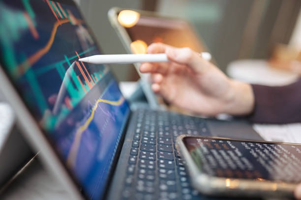 Можно ли торговать акциями ПАО "Аптечная сеть 36.6" в выходные дни?