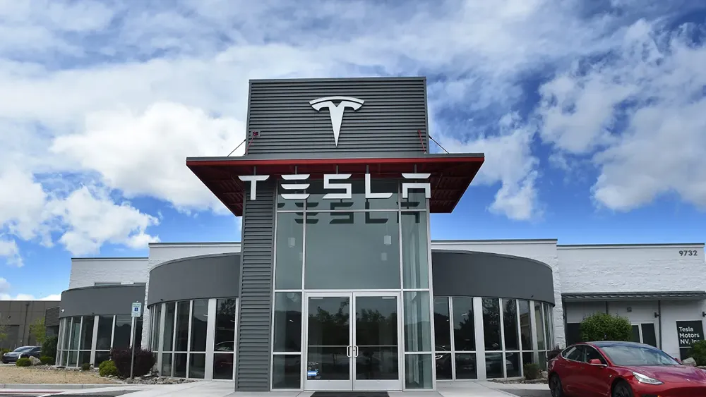 От кого зависит будущее компании Tesla?