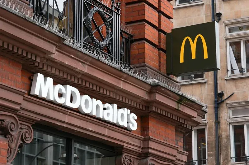 McDonald's объявила о снижении мировых продаж