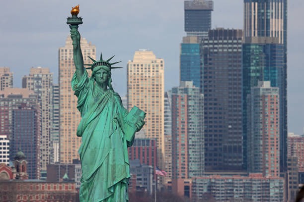 Почему понижен кредитный рейтинг США?